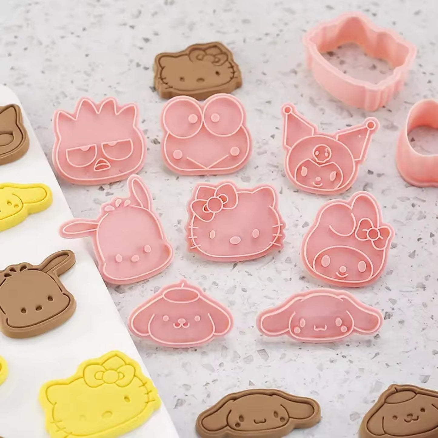 Lot de 8 emporte-pièces Sanrio