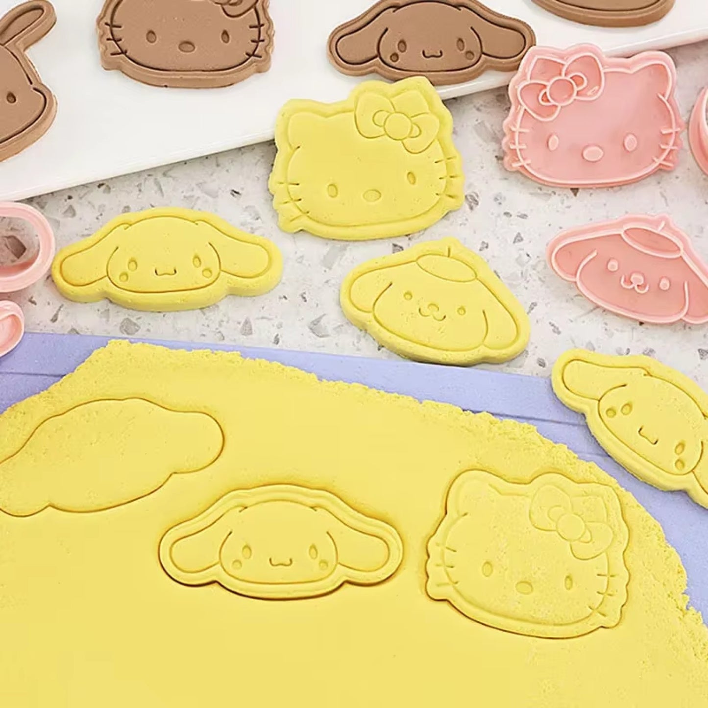 Lot de 8 emporte-pièces Sanrio