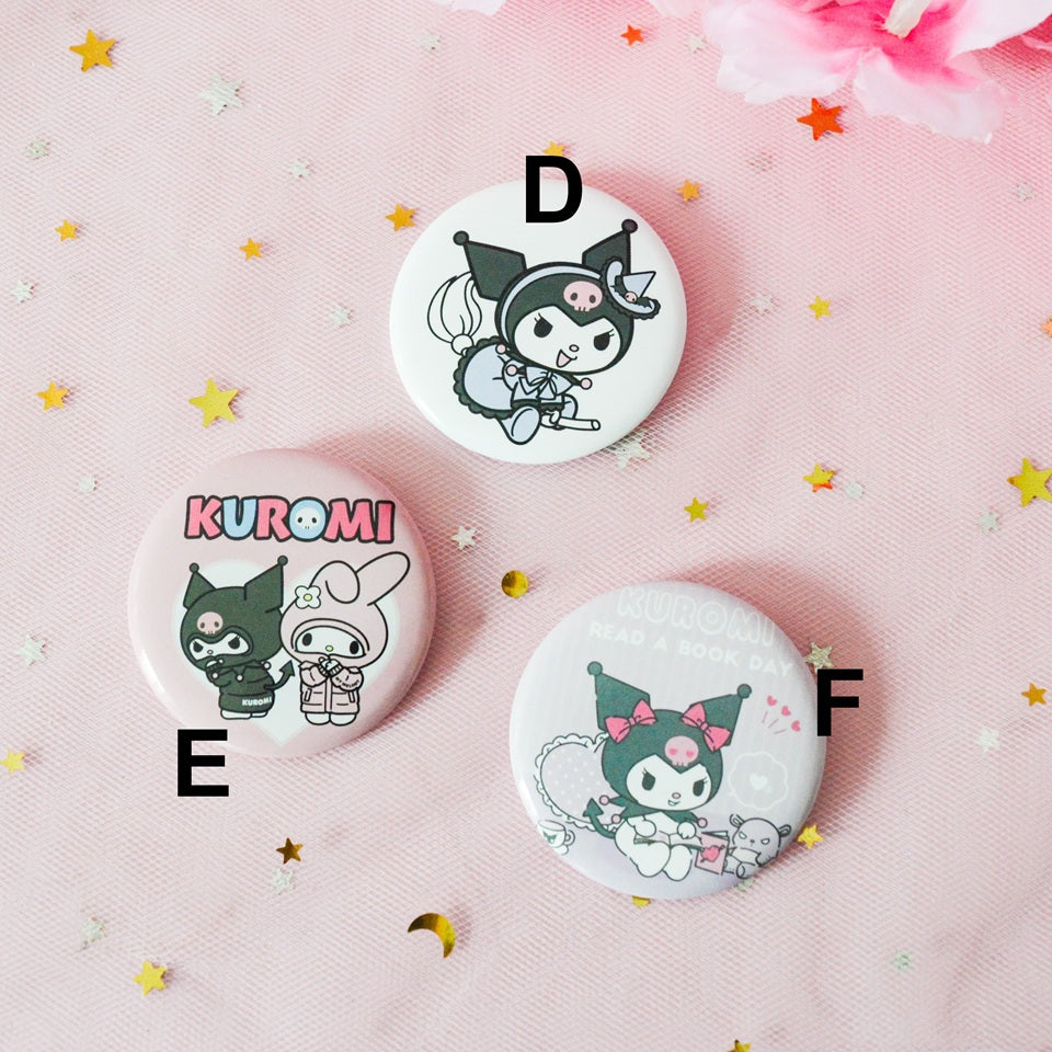 des badges illustrés de kuromi, le personnage le plus rebel de l'univers Sanrio. Retrouvez-la dans différentes scènes, situations et expressions, adorablement kawaii.