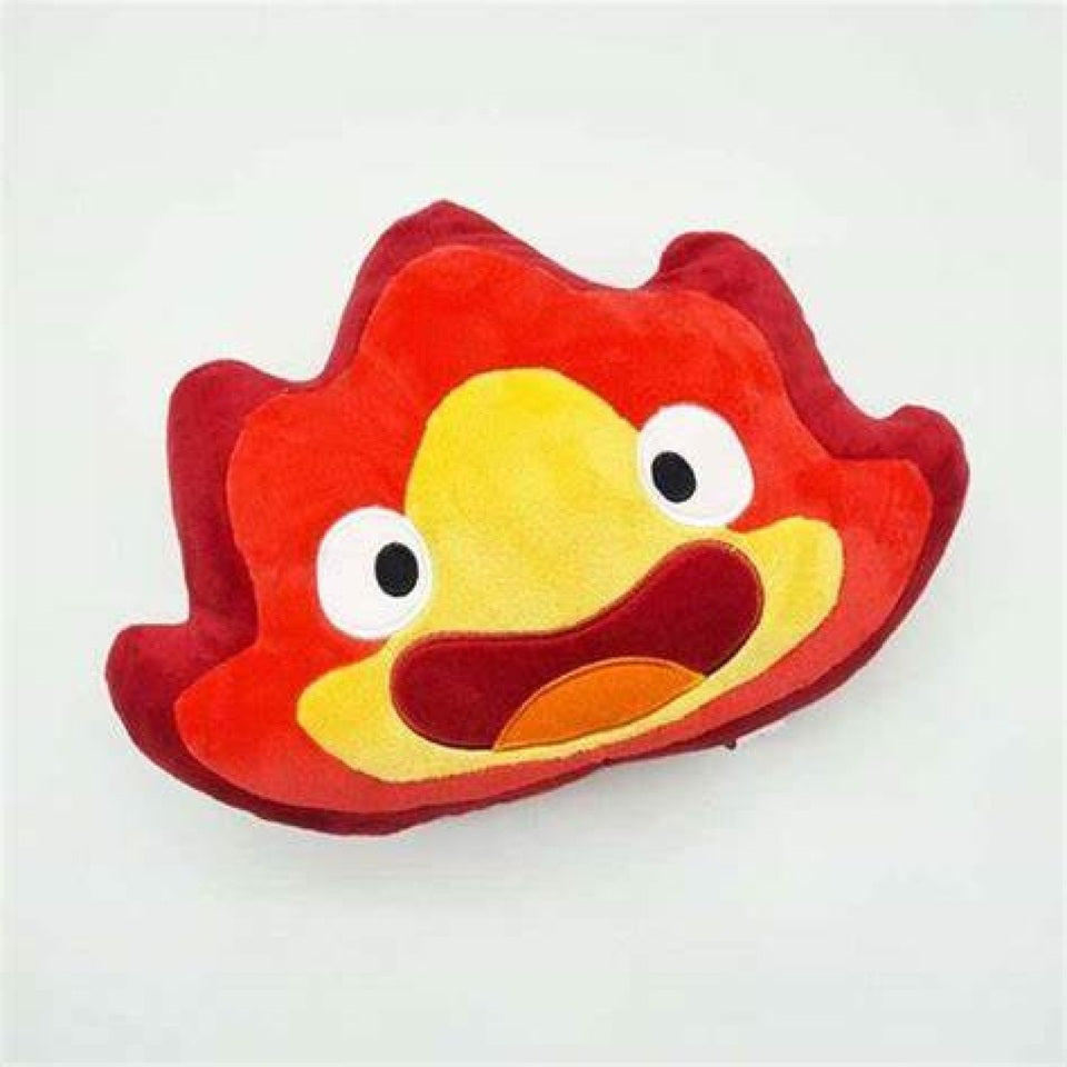 un coussin tout doux et moelleux de Calcifer, le petit démon brûlant du château ambulant