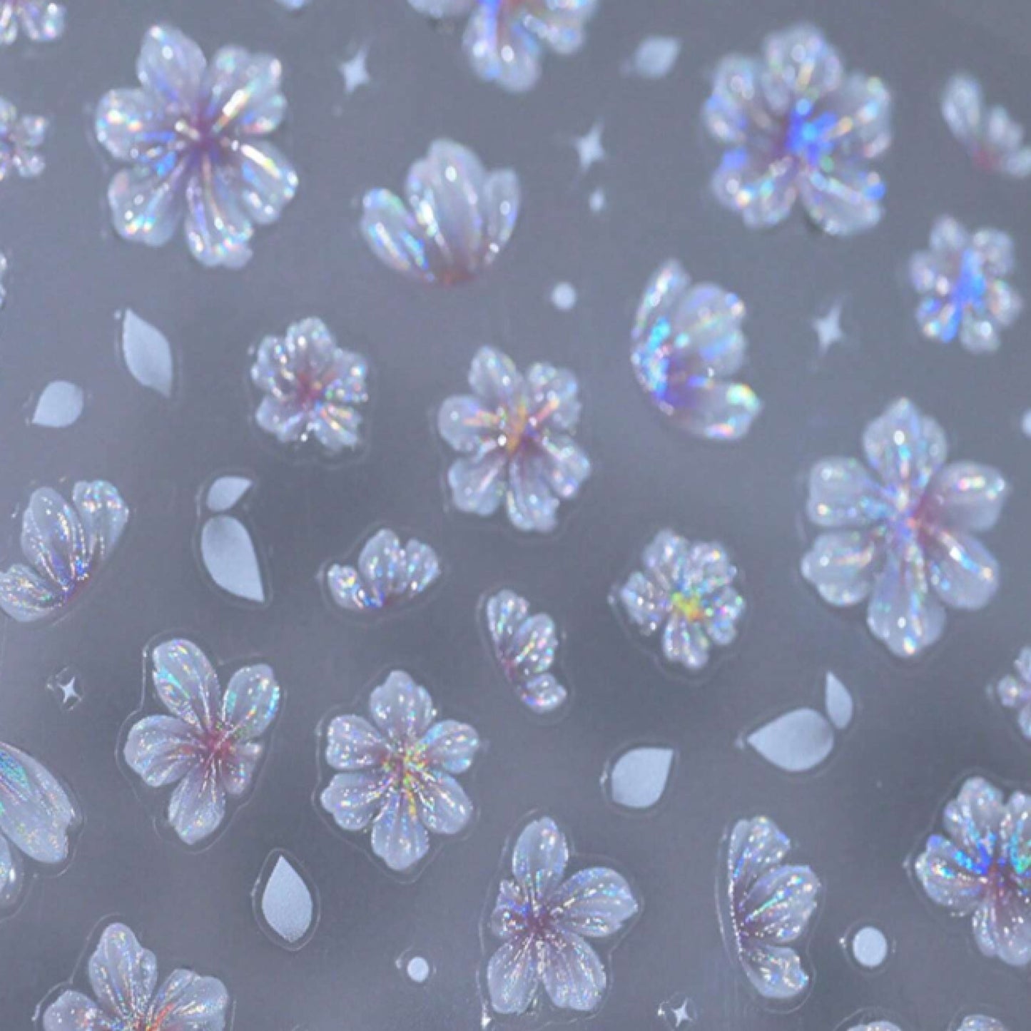 Déco nail art fleurs blanches