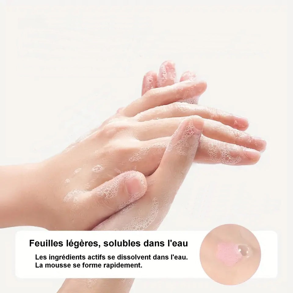 une petite boite contenant des feuilles de savon en forme de fleurs de sakura. Parfumé au sakura, elles sont pratiques pour se laver les mains dans les endroits où il n'y a pas de savon.