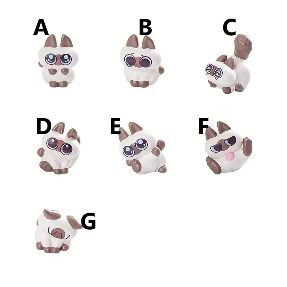 des petites figurines en forme de chat siamois hyper mignon dans différentes poses et expressions. Des miniatures à collectionner !