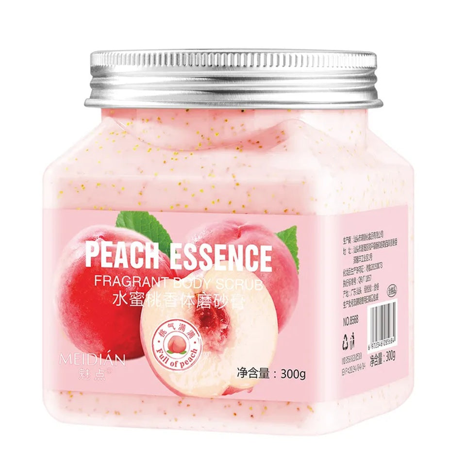 un gommage pour le corps à la pêche. Avec ses grains, il exfolie en douceur la peau tout en l'hydratant.
