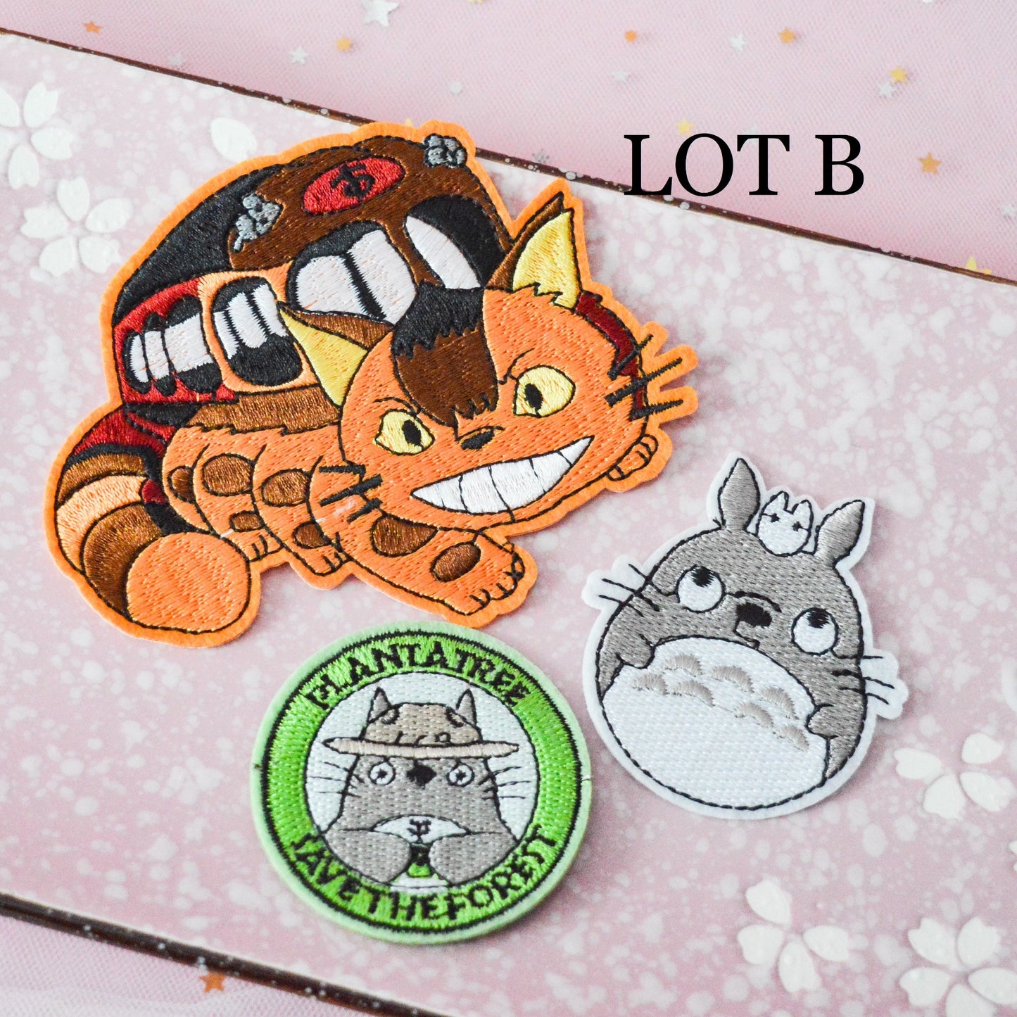 Lot de 3 broderies thermocollantes Totoro
