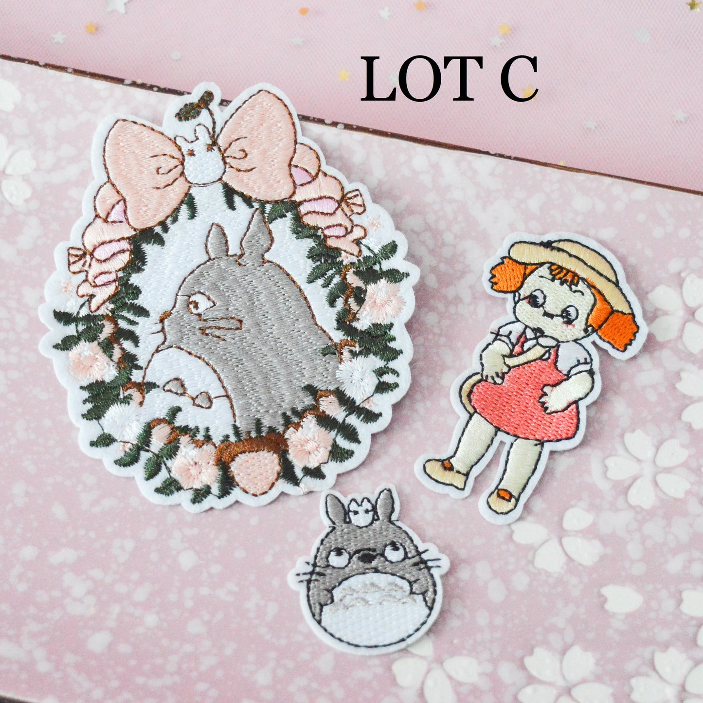 Lot de 3 broderies thermocollantes Totoro