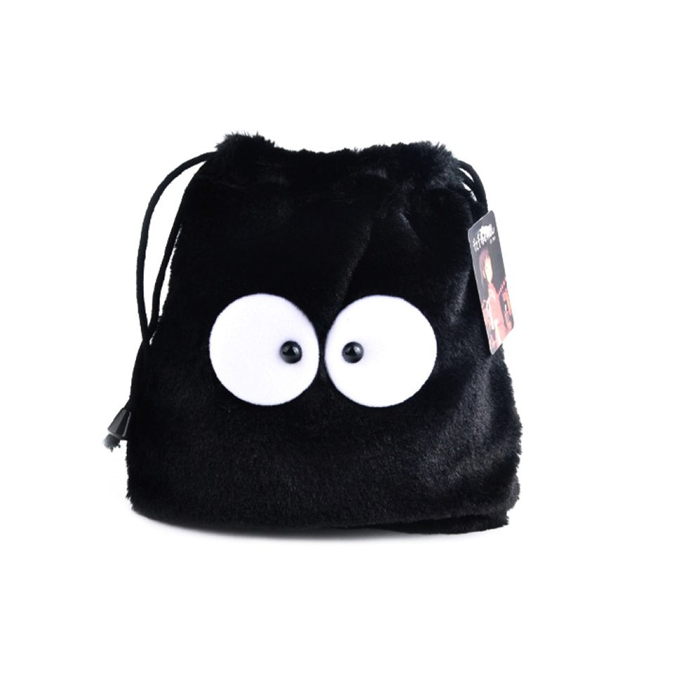 sac pochon noiraude tout doux, inspiré des films Ghibli Mon voisin Totoro et Le voyage de Chihiro. Parfait pour y ranger nécessaire de toilette, maquillage, petits accessoires.