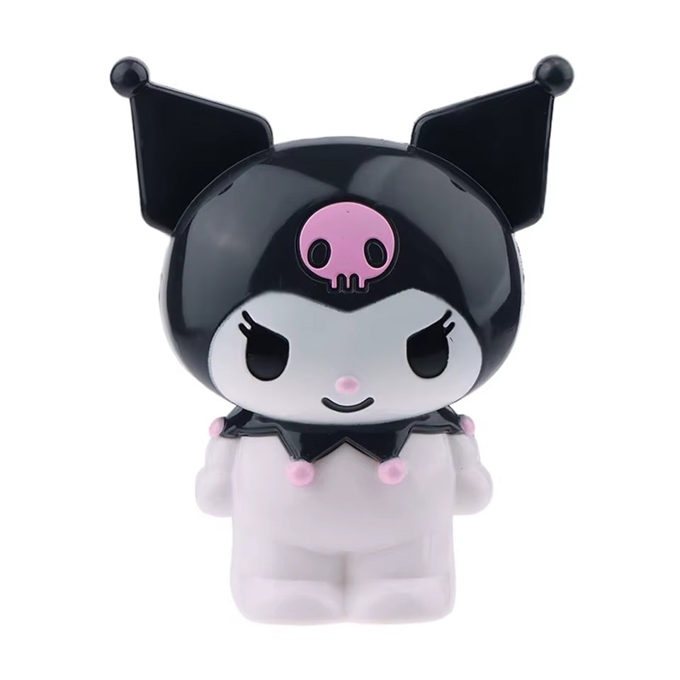 un adorable pot à crayon en plastique en forme de kuromi. Accessoire déco mignon et pratique