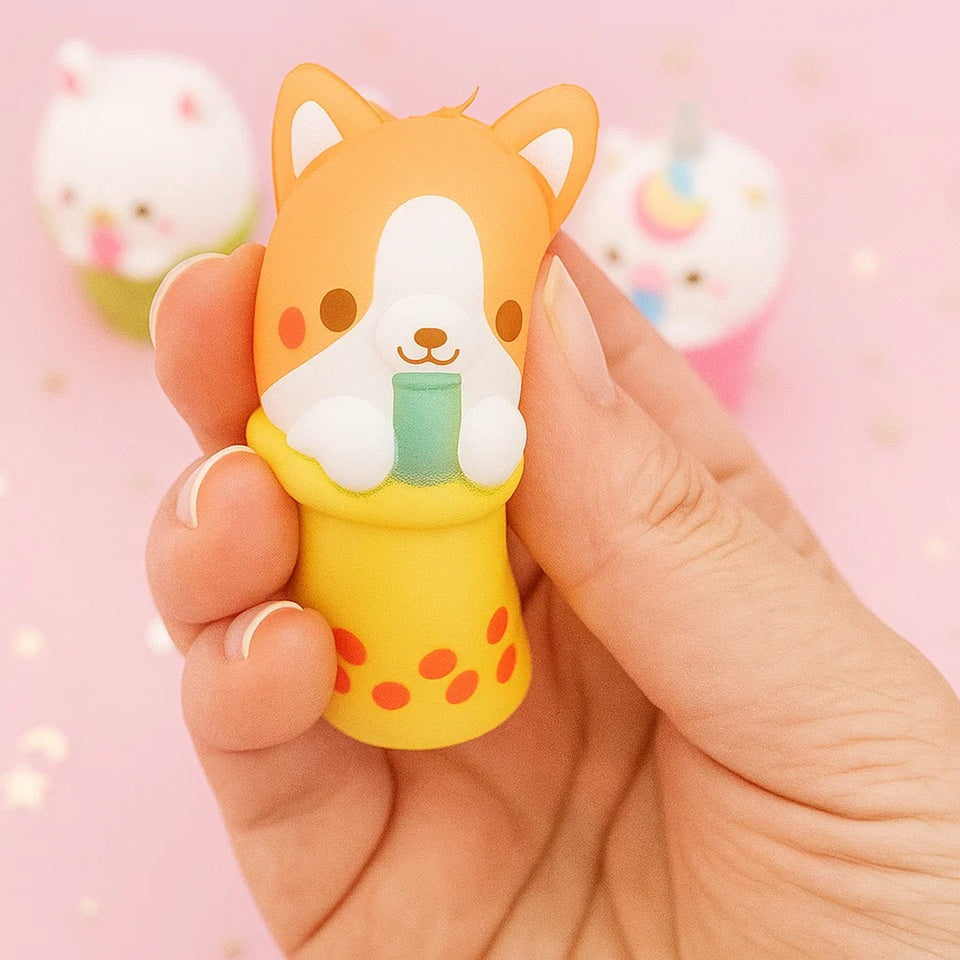 des squishy adorables en forme d'animaux (vache, licorne, chien, chat, lama et ourson) qui boivent un délicieux bubble tea. Colorés, ils ont un effet anti stress !