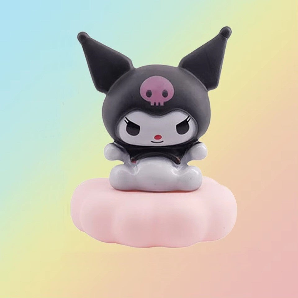 une adorable petite veilleuse représentant Kuromi sur un nuage rose. Elle apporte une touche déco super mignonne et réconfortante à la fois.