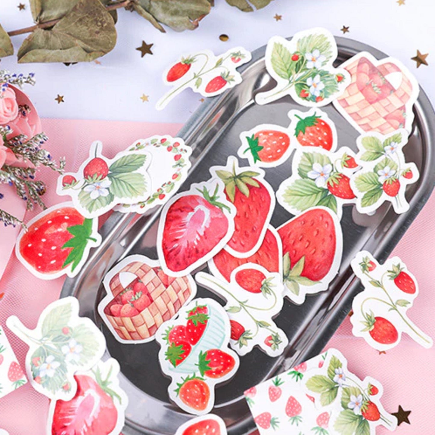 Boite de 45 stickers fraises