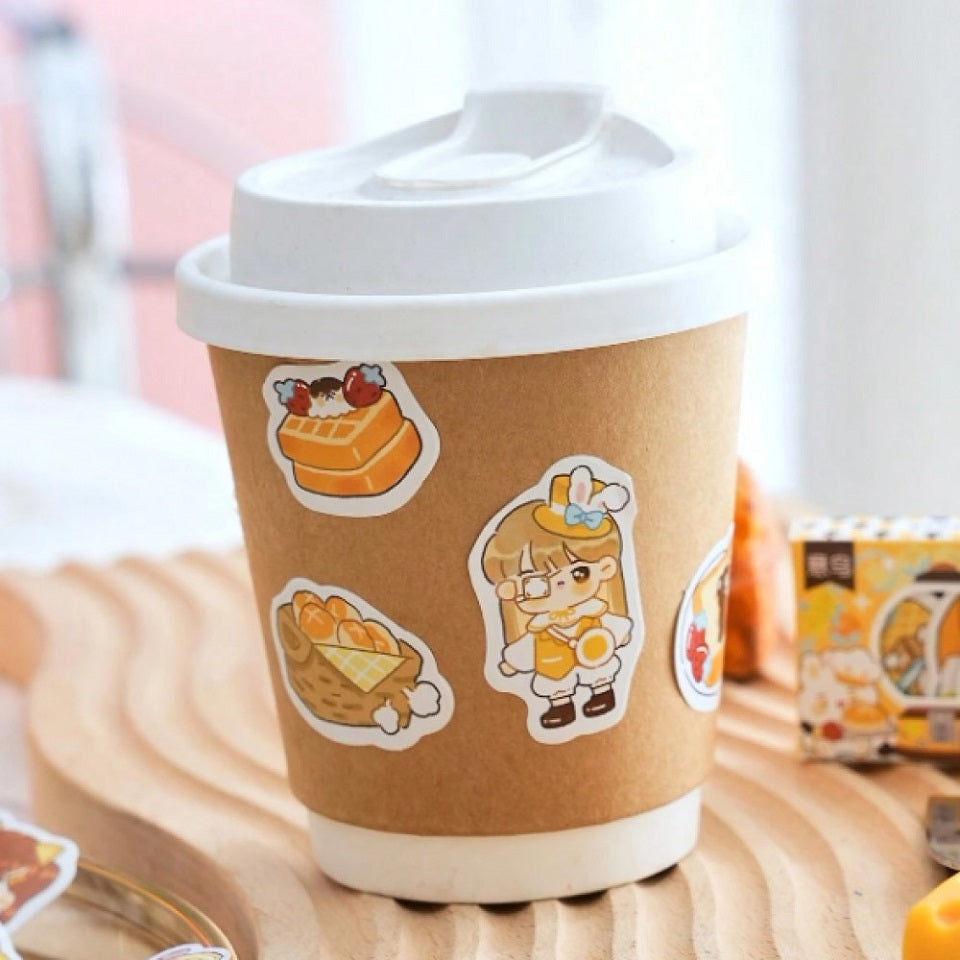 Boite de stickers chibi girls, animaux et gourmandises