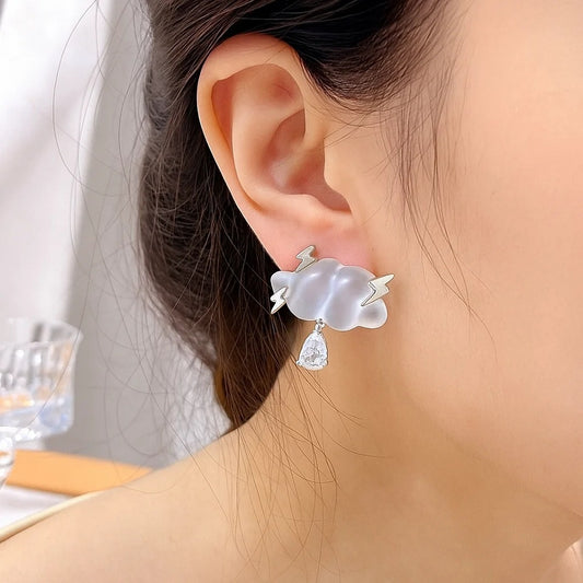 Boucles d'oreilles nuages goutte strass