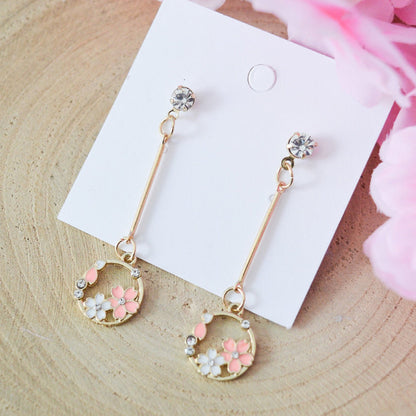 Boucles d'oreilles fleurs de sakura strass