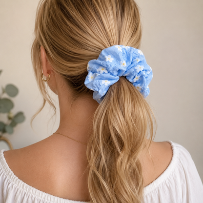 Chouchou motif fleurs blanches
