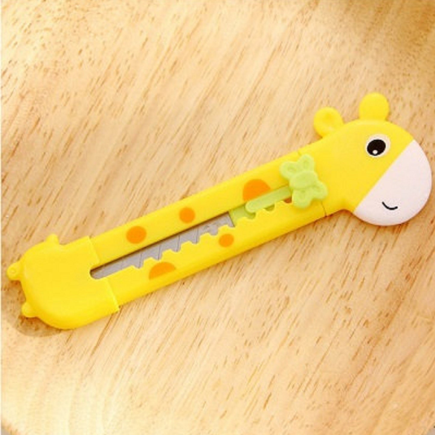 Cutter adorable girafe