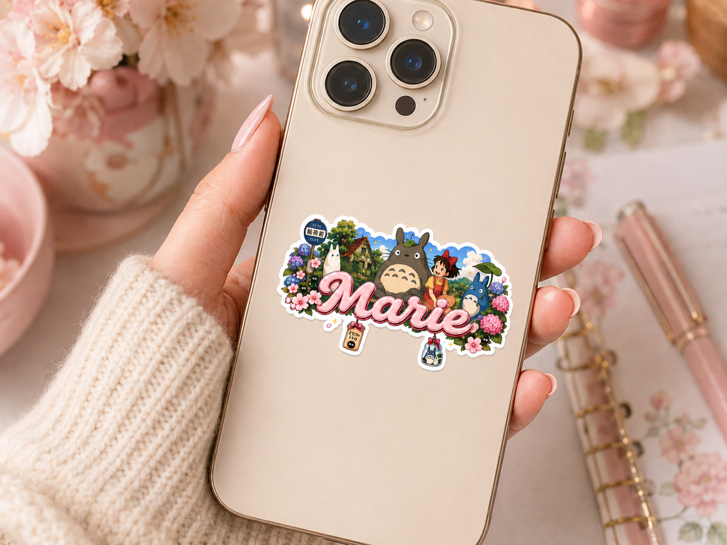 Sticker prénom personnalisable Totoro Jardin 🌿🌸✨