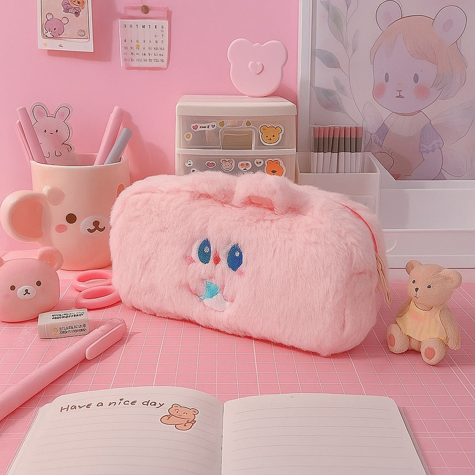 Trousse fluffy kawaii