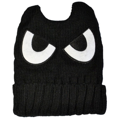 un bonnet noir avec des oreilles de diable et de grands yeux méchants brodés. Pour un style kawaii monster assumé !