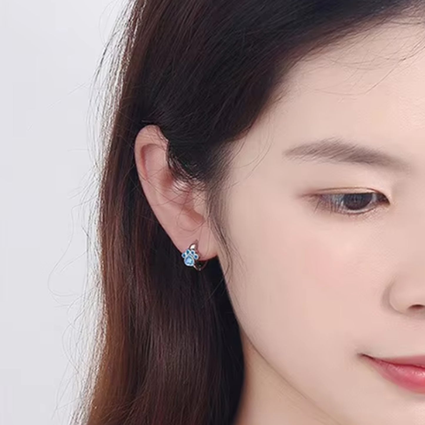 Boucles d'oreilles pattes de chat bleu