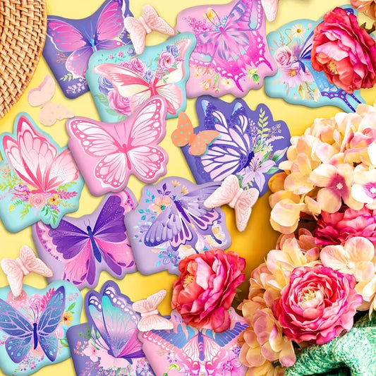 De superbes carnets en forme et au design de papillons colorés dans des tons de couleurs pastels.