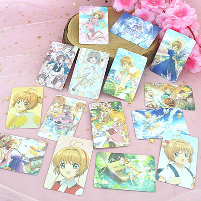 des superbes cartes à collectionner Card Captor Sakura. Elles sont scintillantes et leurs illustrations mettent en scène Sakura mais aussi ses amis et son univers fantastique et magique