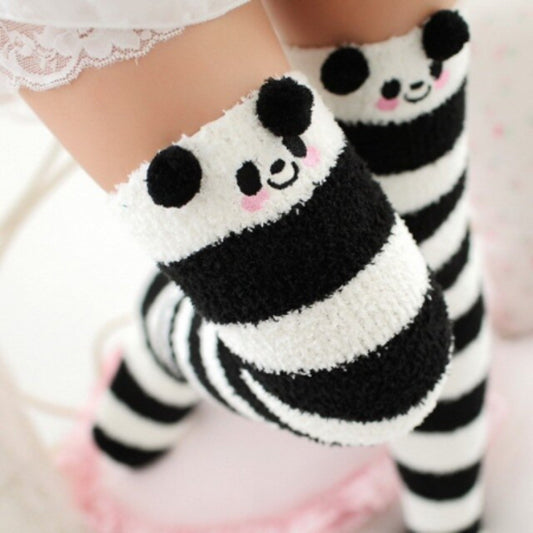 Chaussettes hautes noires et blanches panda