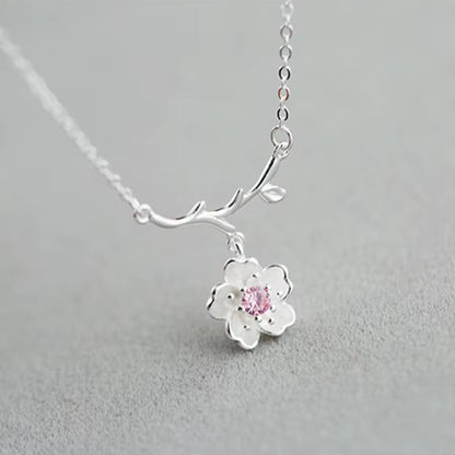 Collier branche de sakura