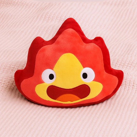 un coussin tout doux et moelleux de Calcifer, le petit démon brûlant du château ambulant