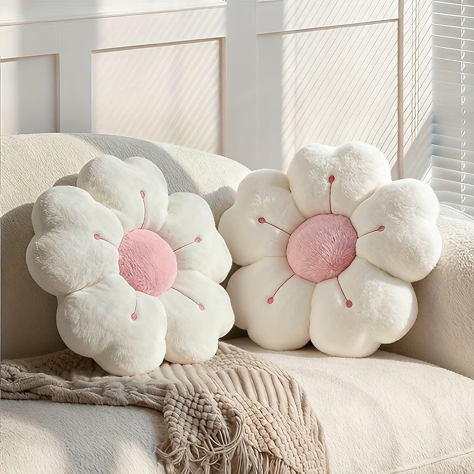 un coussin tout doux en forme de fleur de sakura blanche avec des détails roses brodés. Mignon et peluché, il rappelle les sakura en fleur du Japon pour une touche esthétique adorable et florale.