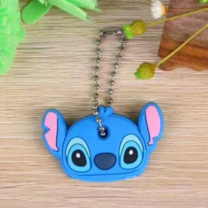 un couvre-clé en forme de stitch pour couvrir votre clé et ajouter une touche mignonne à votre trousseau de clé.