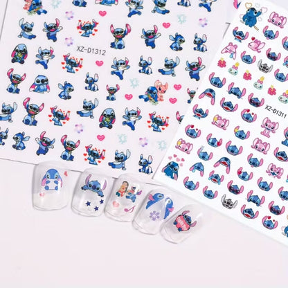De jolis panches de stickers nail art inspirés de Lilo et Stitch. Retrouvez leur univers coloré et attendrissant pour un nail art fun et joyeux !