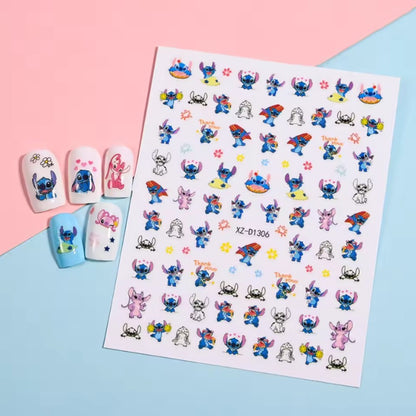 De jolis panches de stickers nail art inspirés de Lilo et Stitch. Retrouvez leur univers coloré et attendrissant pour un nail art fun et joyeux !