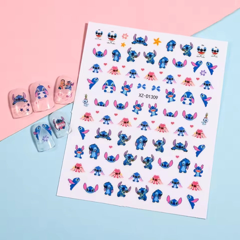 De jolis panches de stickers nail art inspirés de Lilo et Stitch. Retrouvez leur univers coloré et attendrissant pour un nail art fun et joyeux !