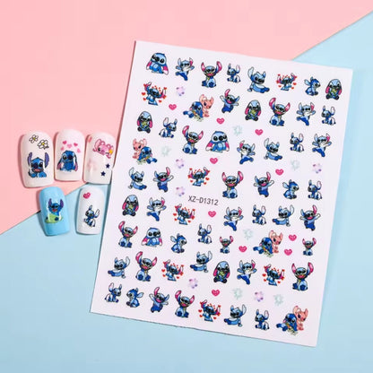 De jolis panches de stickers nail art inspirés de Lilo et Stitch. Retrouvez leur univers coloré et attendrissant pour un nail art fun et joyeux !