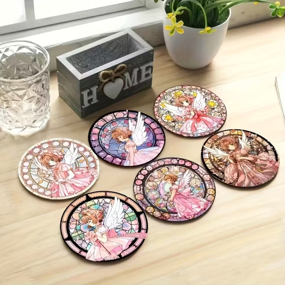 des dessous de verre en bois de superbes illustrations de Sakura Kinomoto de Card Captor Sakura. Elle a ses ailes blanches et est vêtue d'une belle robe rose élégante. Idéal pour les apéros entre amis, pour ne pas tâcher la table.