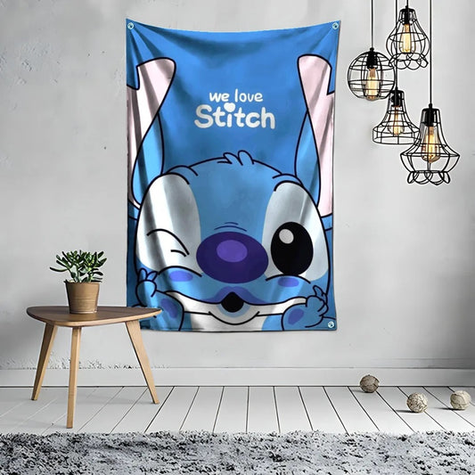 un drapeau décoratif Stitch hyper mignon. Il a une expression trop mignonne en essayant de nous faire un bisou! 