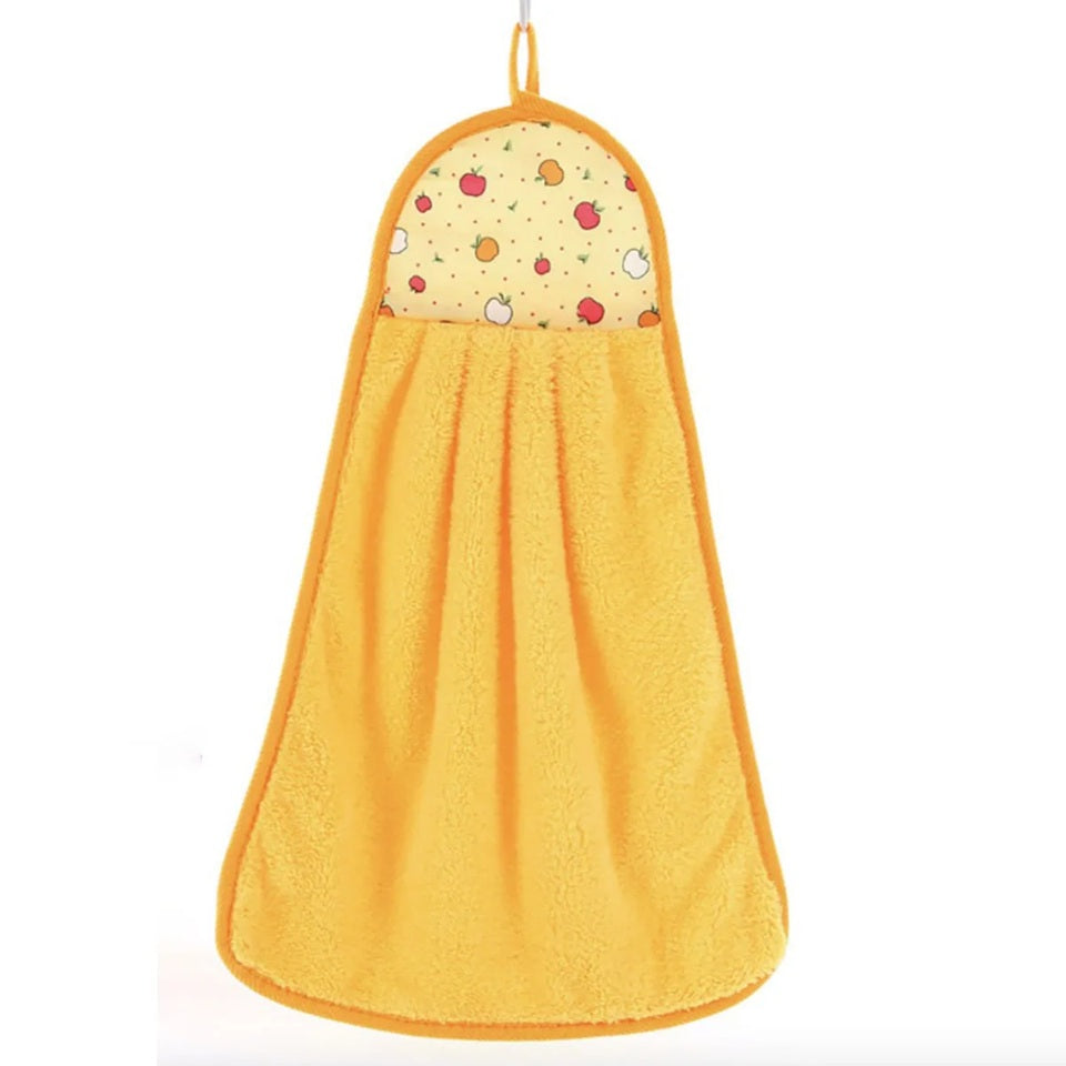 des essuie mains tout doux rose, jaune et vert au motif de pommes colorées et mignonnes. Idéal pour s'essuyer les mains ou pour pout petits travax ménagers.