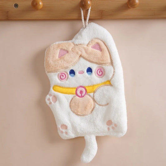 une essuie-main en forme de chat hyper kawaii avec ses joues roses. En coloris beige et blanc, il est ultra doux. Pratique pour les petits travaux ménagers.