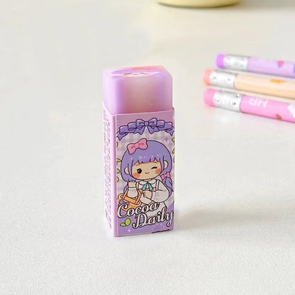 une jolie gomme violette dont l'intérieur renferme une kawaii girl adorable t souriante. Gomme originale et unique !