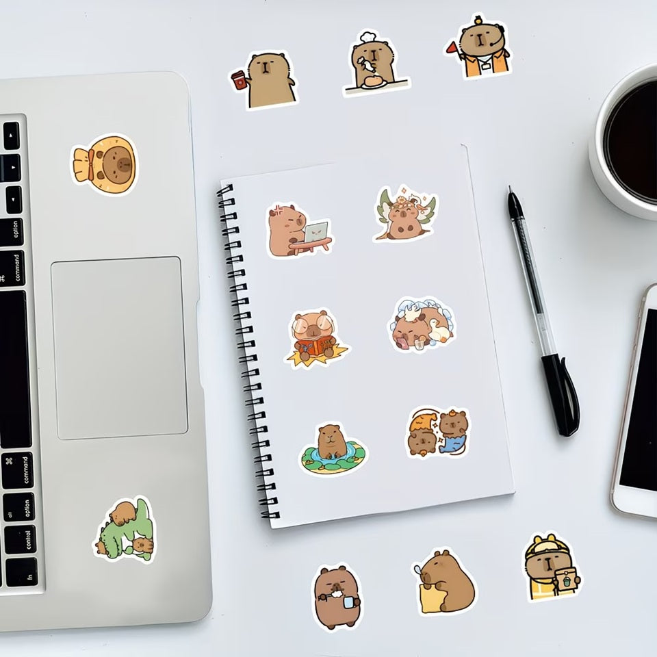 un lot de 20 stickers inspiré des capybaras. Idéal pour le scrapbooking, ils sont adorablement représentés dans des situations de la vie quotidienne drôles et amusantes.
