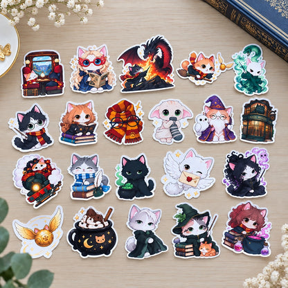 Lot de stickers kawaii inspirés d’un univers de sorcellerie, avec chats magiciens, dragon, potions, livres et créatures fantastiques.