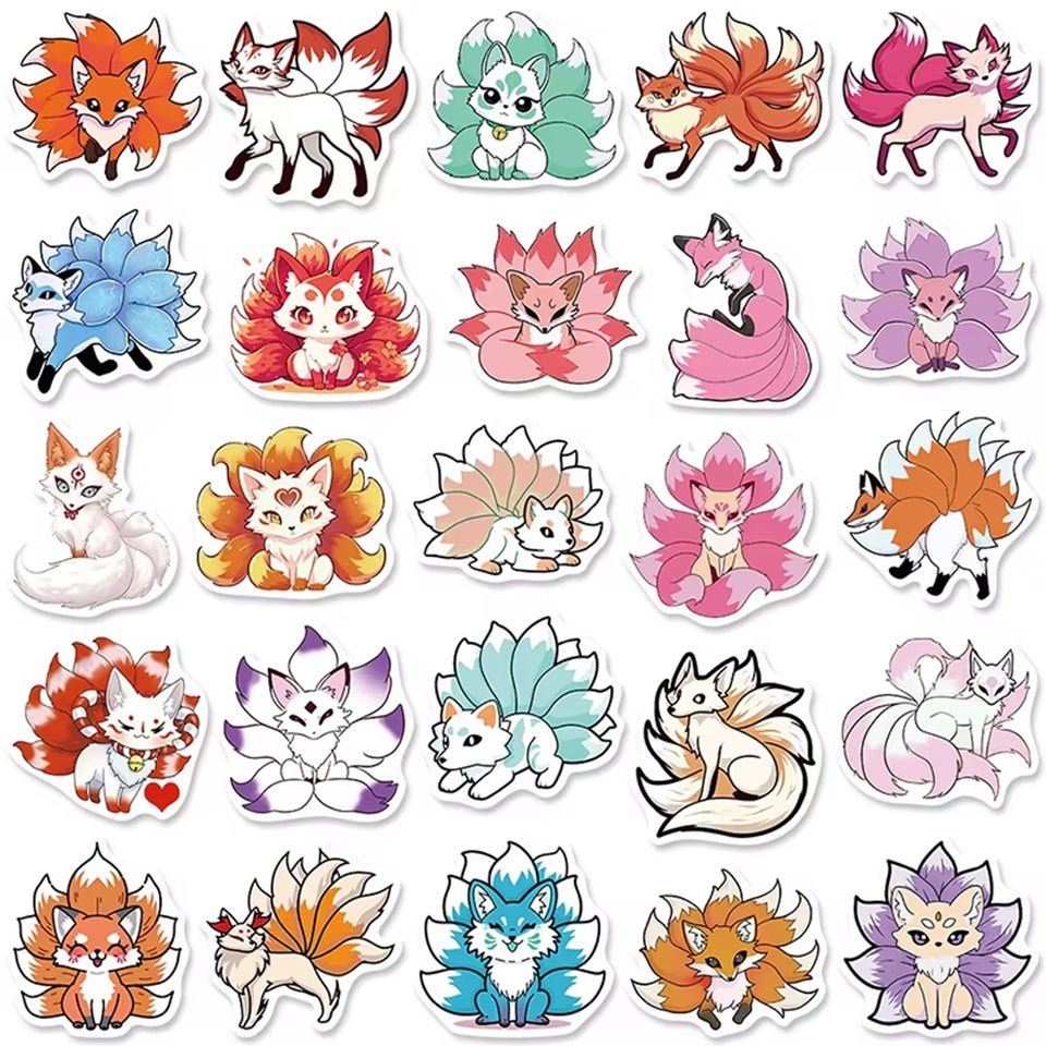 un lot de 20 stickers reprenant un design de kistune à une ou plusieurs queues. Ce renard mythique du folklore japonais ajoute une touche mystérieuse à tous vos projets.