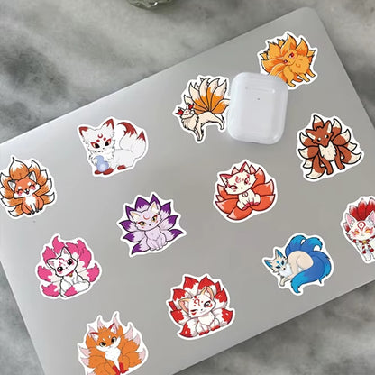 un lot de 20 stickers reprenant un design de kistune à une ou plusieurs queues. Ce renard mythique du folklore japonais ajoute une touche mystérieuse à tous vos projets.