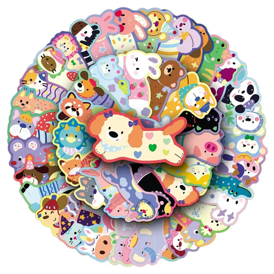 un lot de 20 stickers en forme d'animaux tout colorés et tout mignons ! Ils portent des pulls colorés, portent des couronnes de fleurs ou des chapeaux. Ils égayent votre carnets, cahiers, cartes et tout autre projet créatif.
