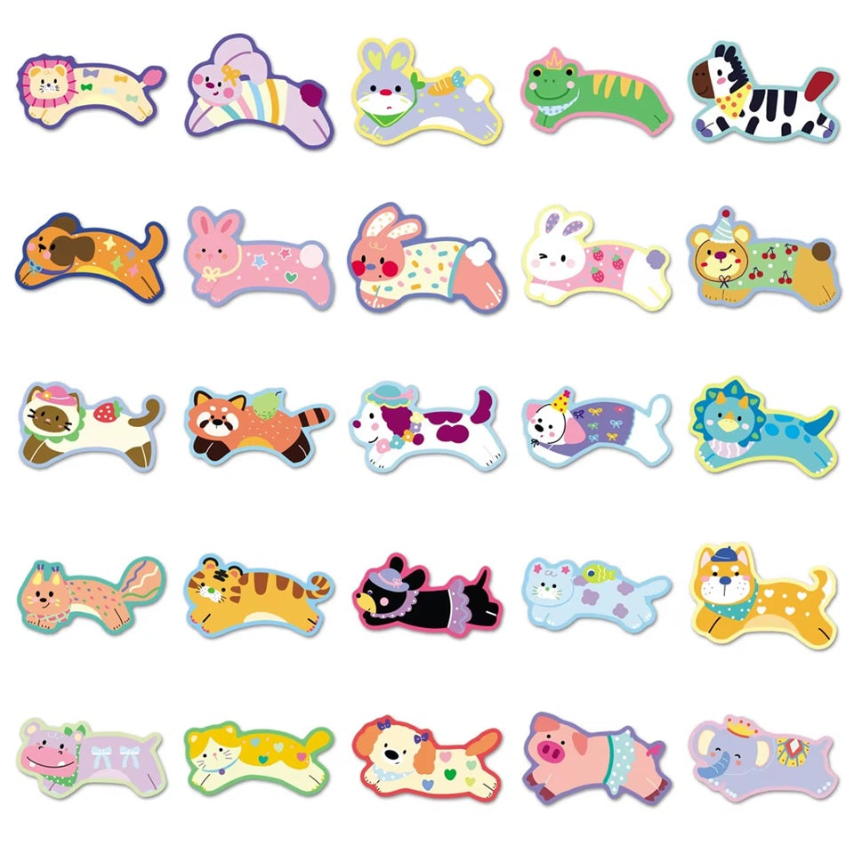 un lot de 20 stickers en forme d'animaux tout colorés et tout mignons ! Ils portent des pulls colorés, portent des couronnes de fleurs ou des chapeaux. Ils égayent votre carnets, cahiers, cartes et tout autre projet créatif.