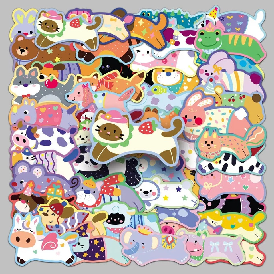 un lot de 20 stickers en forme d'animaux tout colorés et tout mignons ! Ils portent des pulls colorés, portent des couronnes de fleurs ou des chapeaux. Ils égayent votre carnets, cahiers, cartes et tout autre projet créatif.
