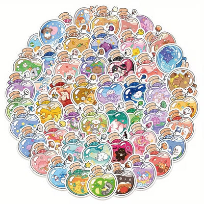 À l’intérieur de chaque petite fiole se cache un adorable animal version kawaii, installé dans son propre monde mignon et détaillé.