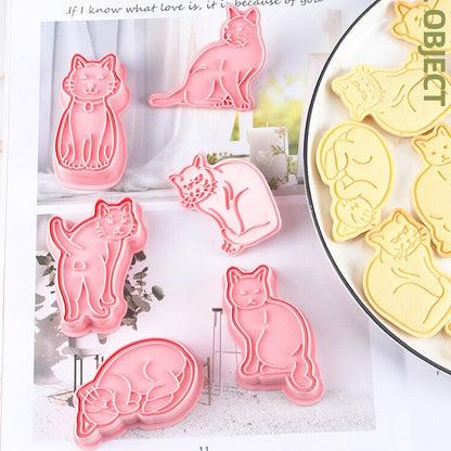 un lot de 6 emporte-pièces en forme de chats dans différentes poses. Ils sont mignons et vous réaliserez des biscuits originaux et amusants