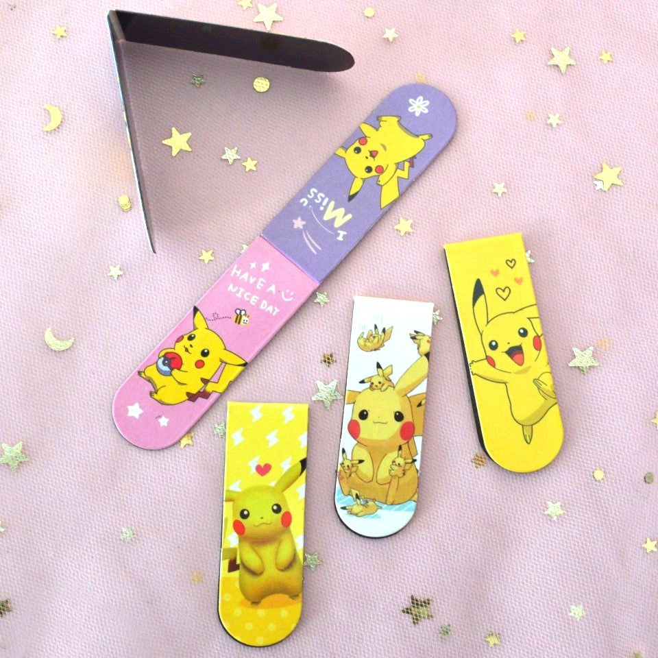 des marque-pages aimantés illustrés de l'adorable Pokemon Pikachu ! 